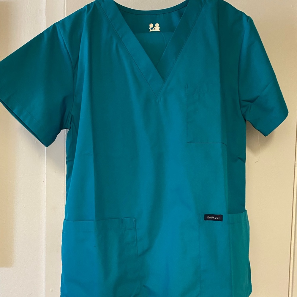 SCRUB TOP AND PANTS
